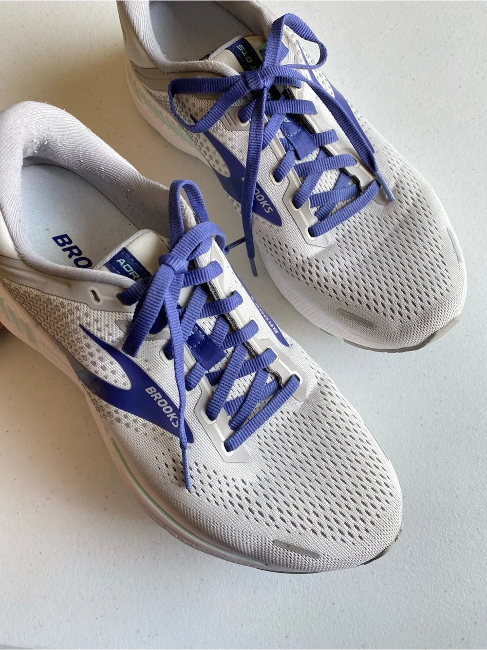 Brooks Women’s Size 10.5 Cushion Support Light Grey Purple Lace Trainer Sneaker